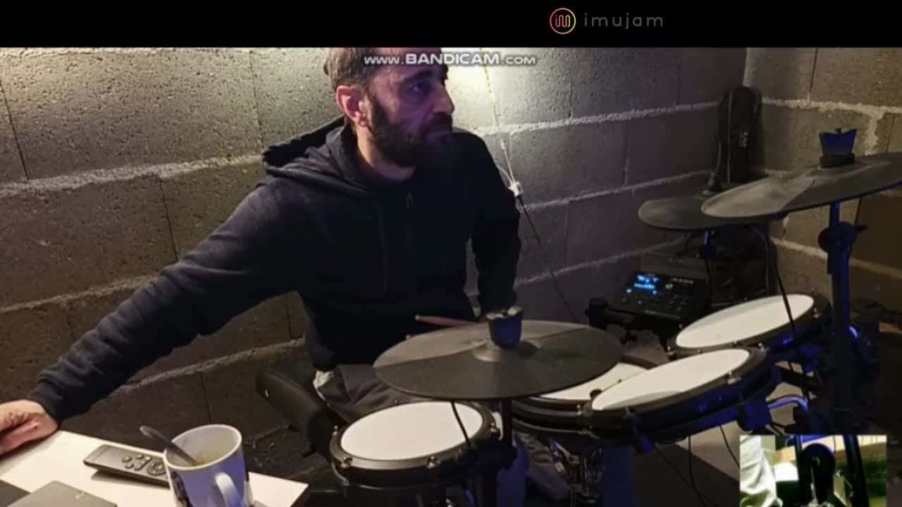 Lithium (2) sans guitare mais avec partition -point de contrôle-(18 mois après le 1er essai-1ere vidéo)