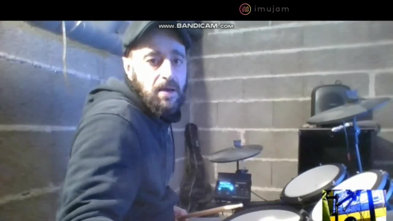 travail de coordination -Reine de l'Age de Pierre- je ne suis jamais venu -sans guitare(pas sur des partitions songsterr)